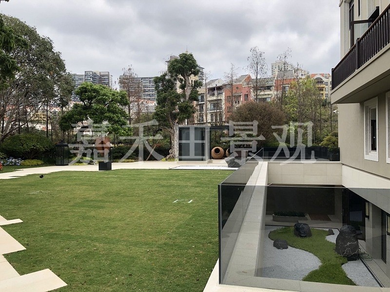 夏季別墅花園如何養(yǎng)護(hù)？